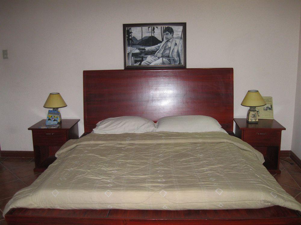 Red Tulip Hotel Angeles Zewnętrze zdjęcie