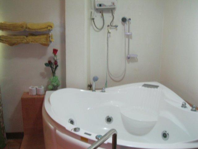Red Tulip Hotel Angeles Zewnętrze zdjęcie