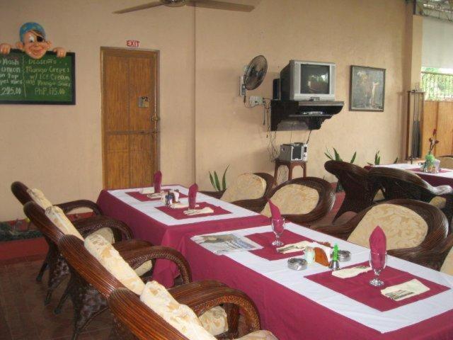 Red Tulip Hotel Angeles Zewnętrze zdjęcie
