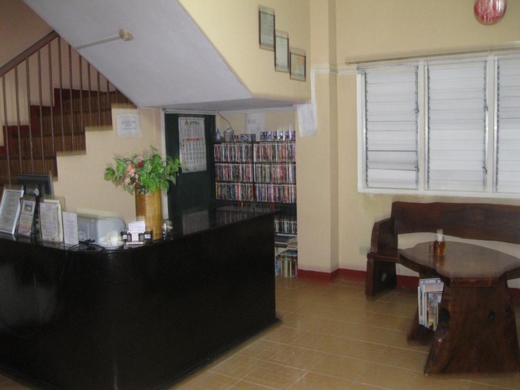 Red Tulip Hotel Angeles Zewnętrze zdjęcie