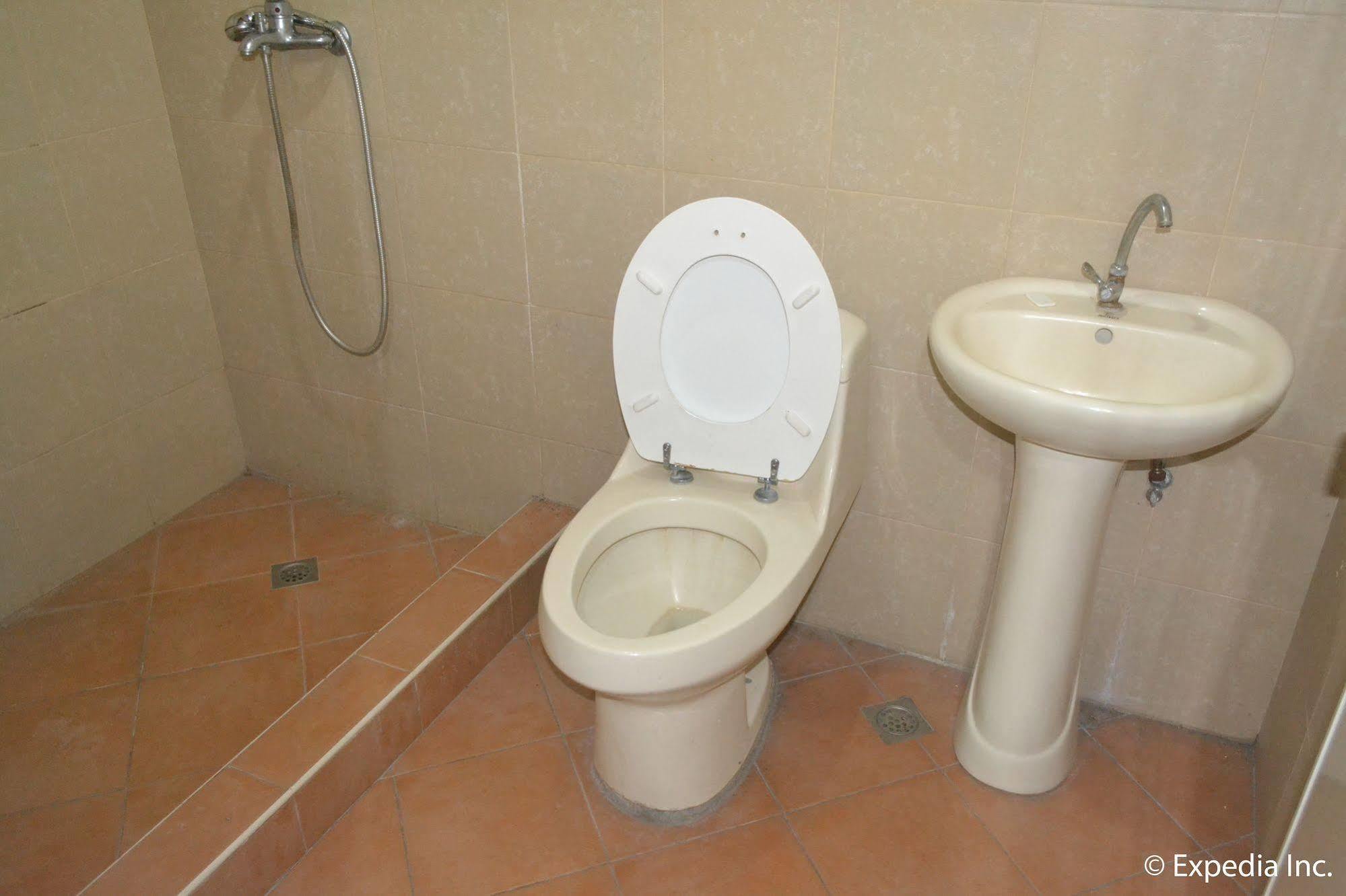 Red Tulip Hotel Angeles Zewnętrze zdjęcie