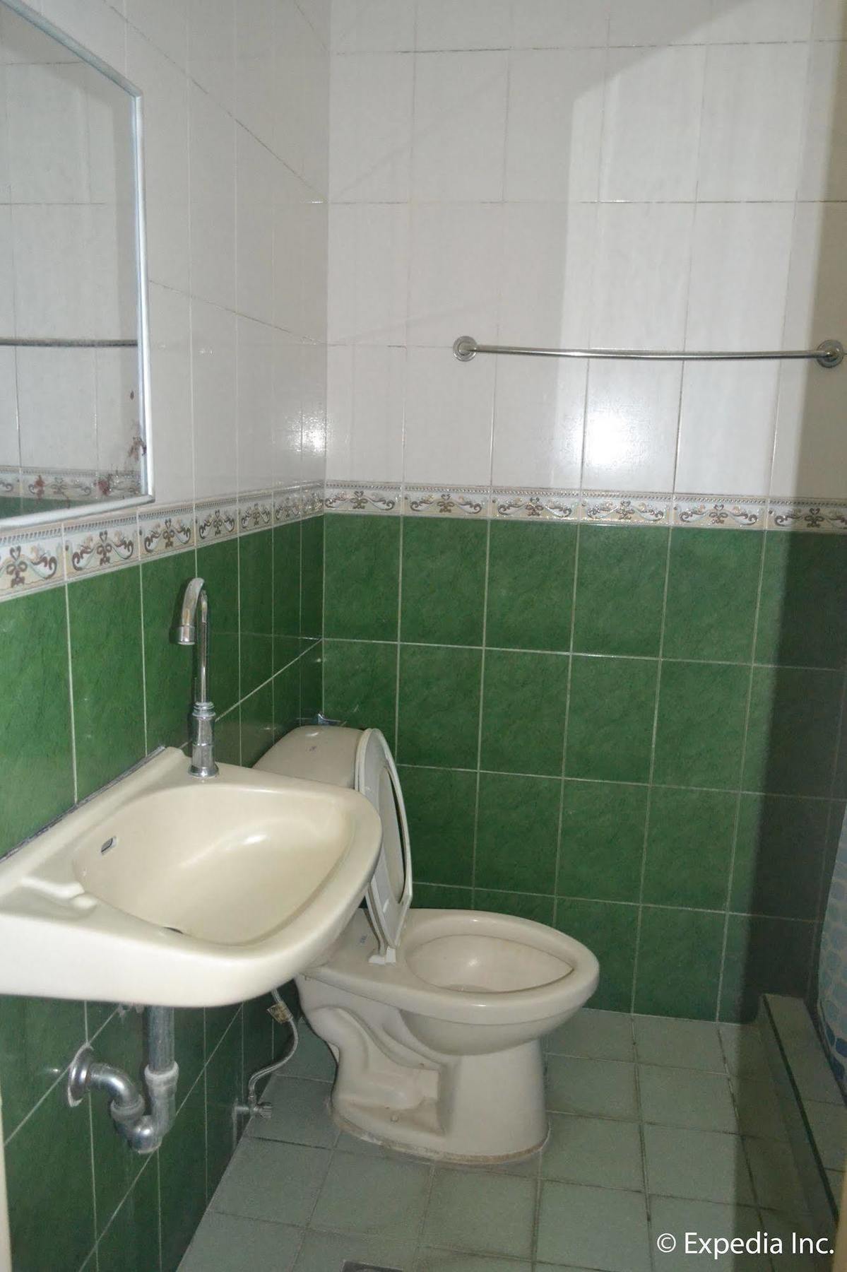 Red Tulip Hotel Angeles Zewnętrze zdjęcie