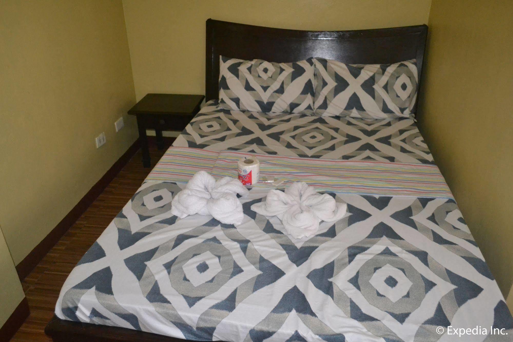 Red Tulip Hotel Angeles Zewnętrze zdjęcie